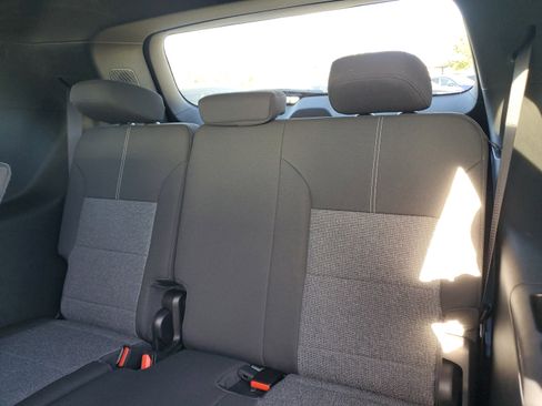 New 2025 GMC Acadia Elevation image 13