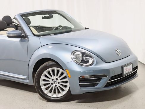 Used 2019 Volkswagen Beetle 2.0T S FWD image 3