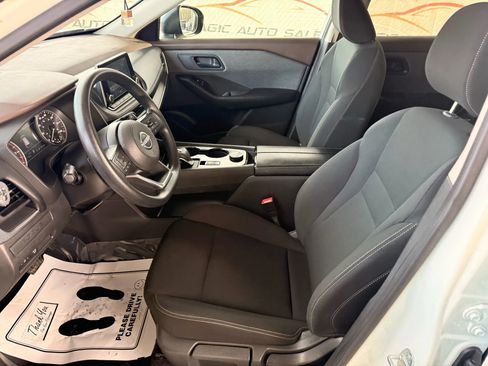 Used 2023 Nissan Rogue S image 61