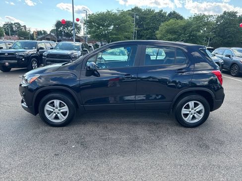 Used 2021 Chevrolet Trax LS AWD/4WD image 4