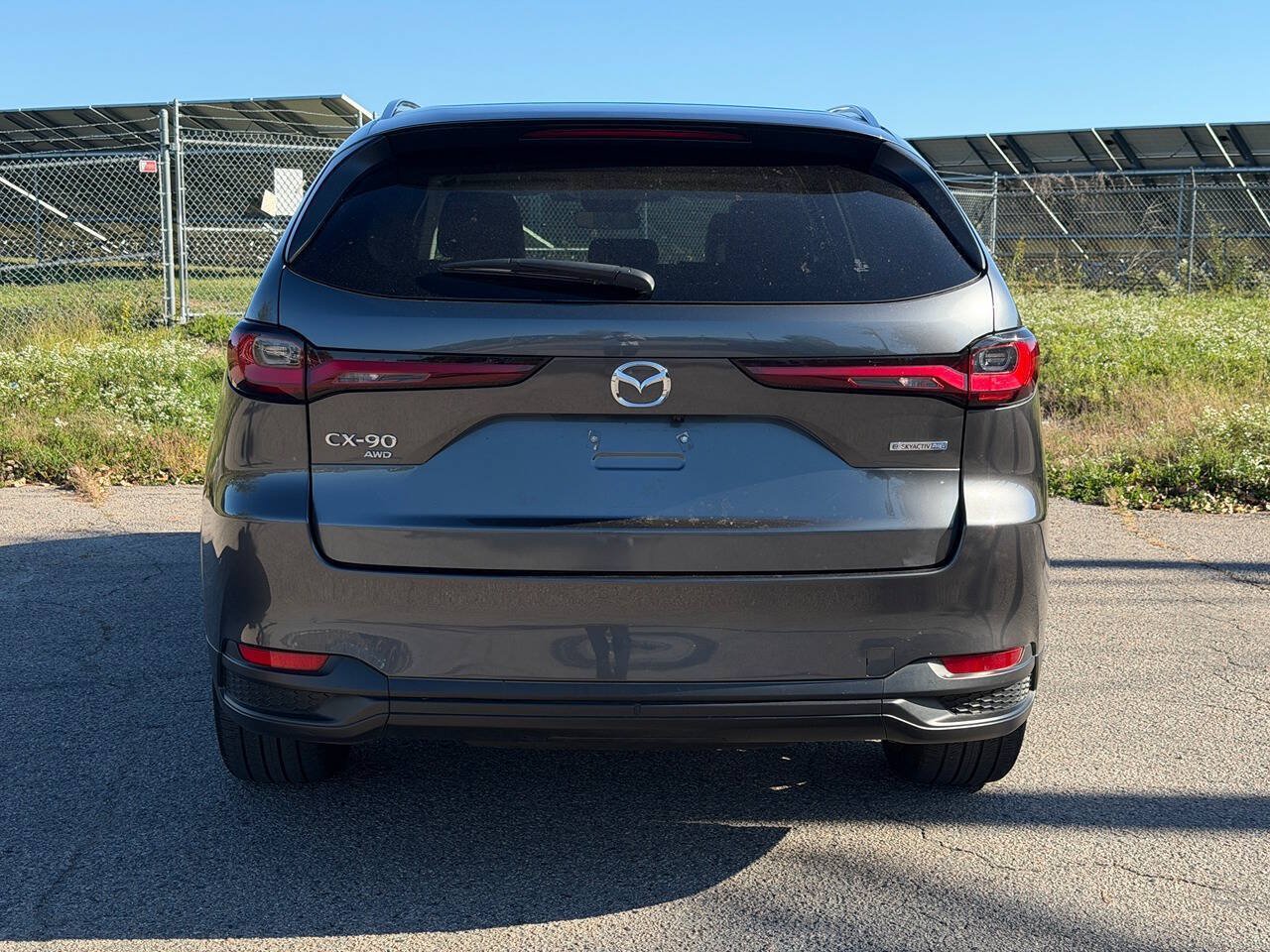 Used 2024 MAZDA CX-90 Plug-In Hybrid w/ Preferred AWD/4WD image 4