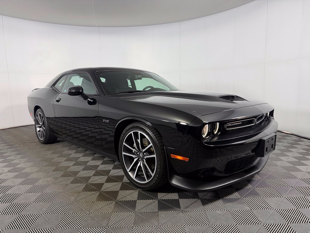 Certified 2023 Dodge Challenger R/T RWD image 5