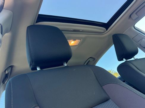 Used 2018 Toyota Corolla LE FWD image 20
