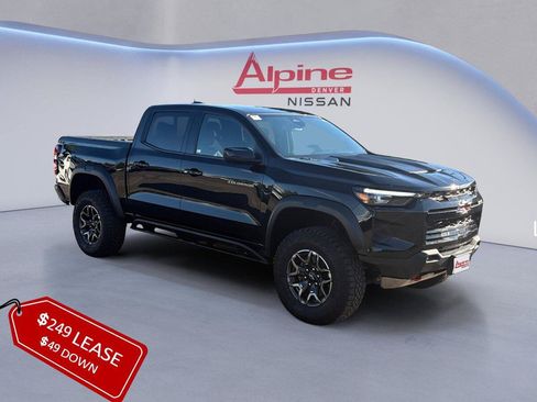 Used 2024 Chevrolet Colorado ZR2 w/ Technology Package AWD/4WD image 7