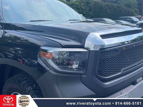 Used 2019 Toyota Tundra Limited w/ Limited Premium Package AWD/4WD image 11