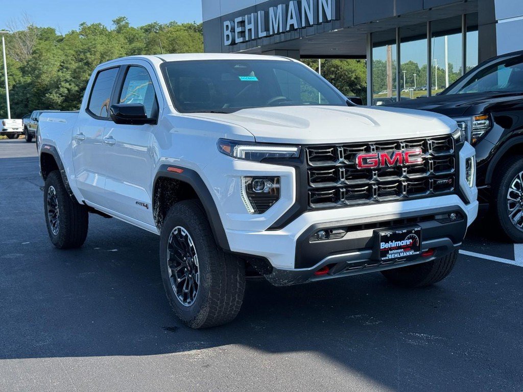 New 2026 GMC Canyon AT4 AWD/4WD image 2