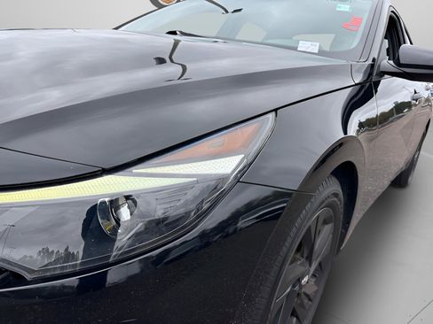 Used 2023 Hyundai Elantra SEL w/ Cargo Package image 22