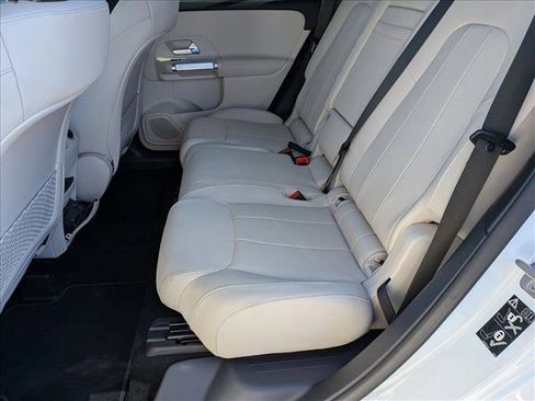 Certified 2025 Mercedes-Benz GLB 250 image 18