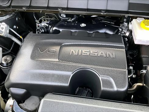 Used 2024 Nissan Pathfinder SL image 32