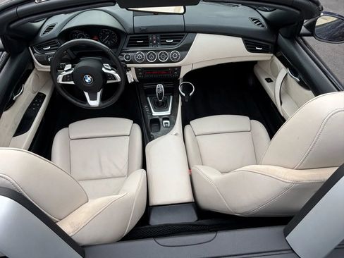 Used 2009 BMW Z4 sDrive35i image 28