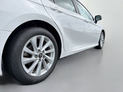 Used 2024 Toyota Camry LE FWD image 14