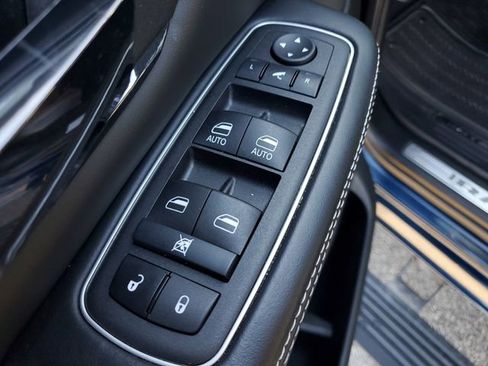 Certified 2023 RAM 1500 Limited image 25