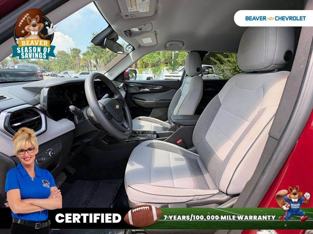 Used 2025 Chevrolet TrailBlazer LT FWD image 13