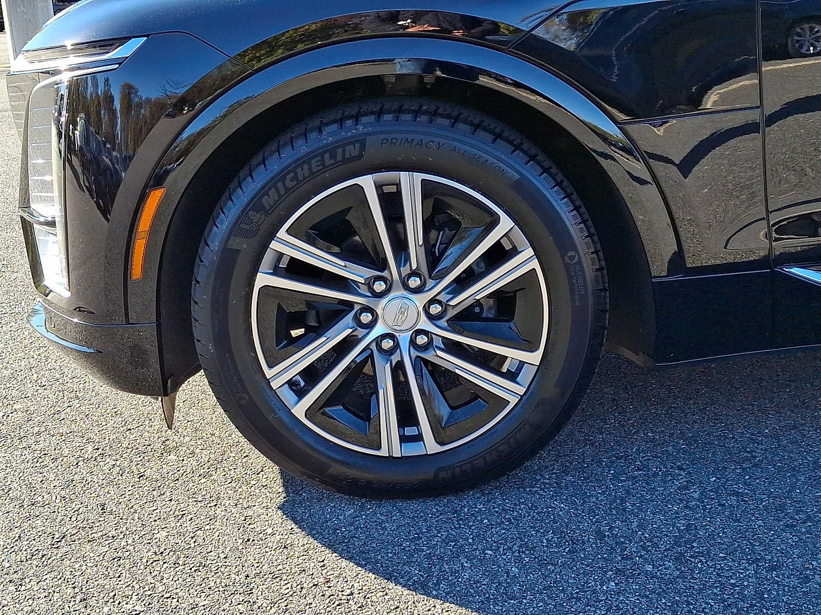 Used 2026 Cadillac Lyriq Luxury AWD/4WD image 8