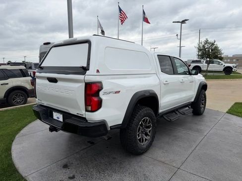 Used 2024 Chevrolet Colorado ZR2 w/ Technology Package image 6