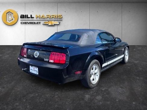 Used 2009 Ford Mustang Convertible RWD image 5