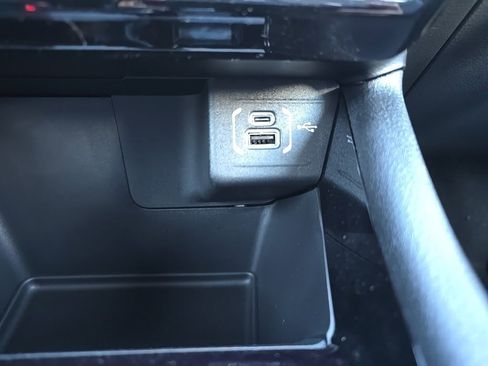 New 2026 Jeep Compass Limited image 30