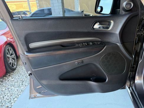 Used 2018 Dodge Durango R/T image 17