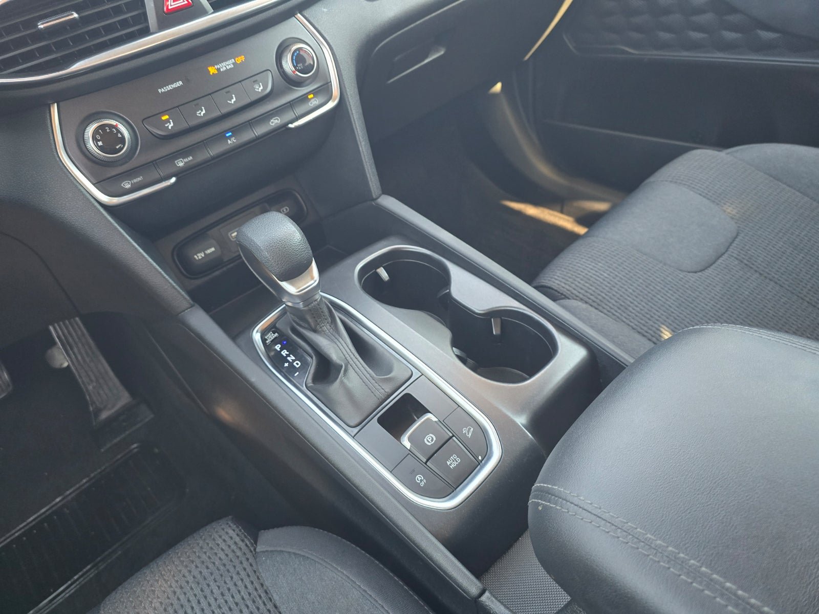 Used 2019 Hyundai Santa Fe SE AWD/4WD image 16