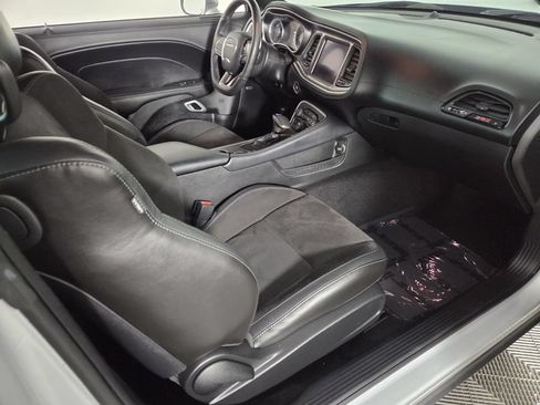 Used 2021 Dodge Challenger R/T Scat Pack RWD image 27