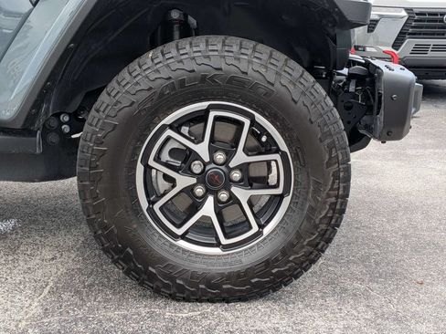 Used 2026 Jeep Gladiator Rubicon AWD/4WD image 11