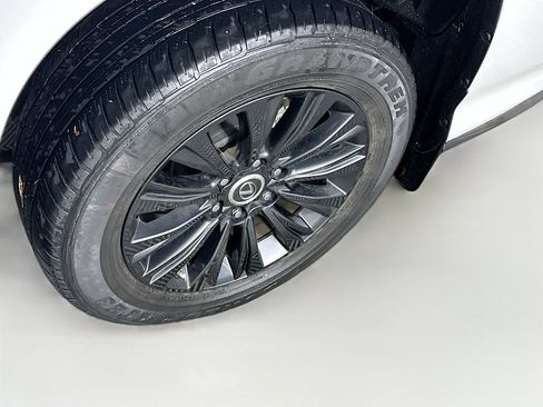 Used 2021 Lexus GX 460 Luxury w/ Sport Design Package image 11