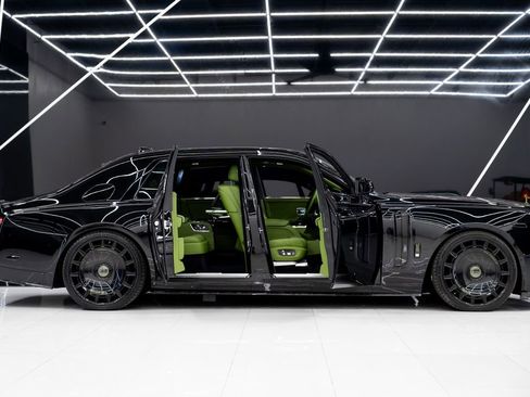 Used 2023 Rolls-Royce Phantom Sedan w/ The Phantom Package image 15
