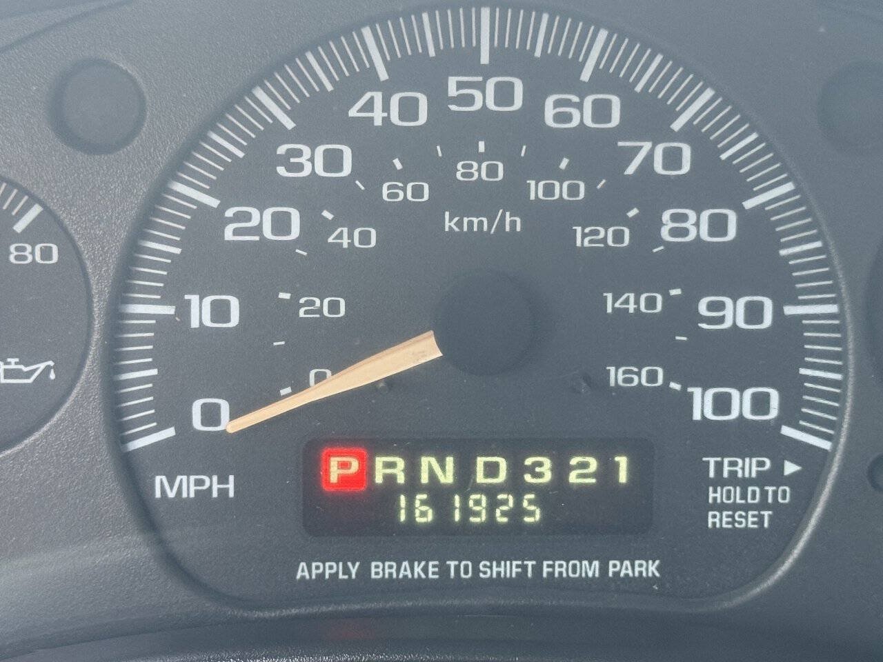 Used 2001 Chevrolet Express 2500 RWD image 12