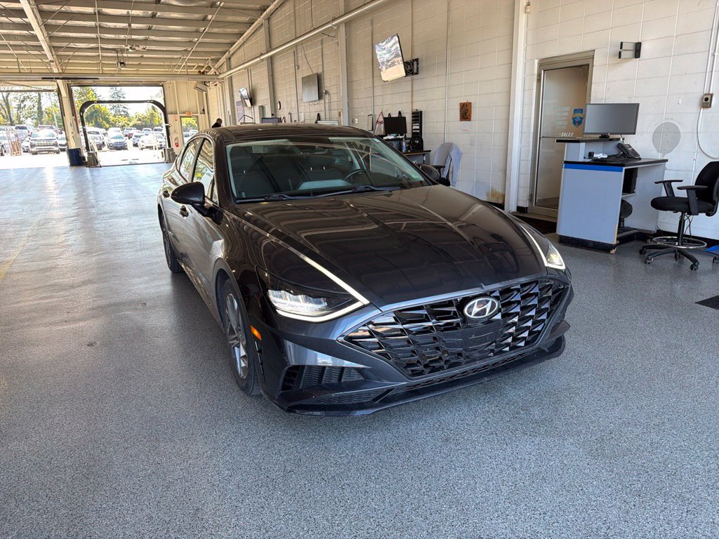 Used 2020 Hyundai Sonata SEL w/ Convenience + Sunroof Package FWD image 2