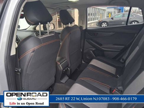 Used 2019 Subaru Crosstrek 2.0i Premium w/ Moonroof Package image 10