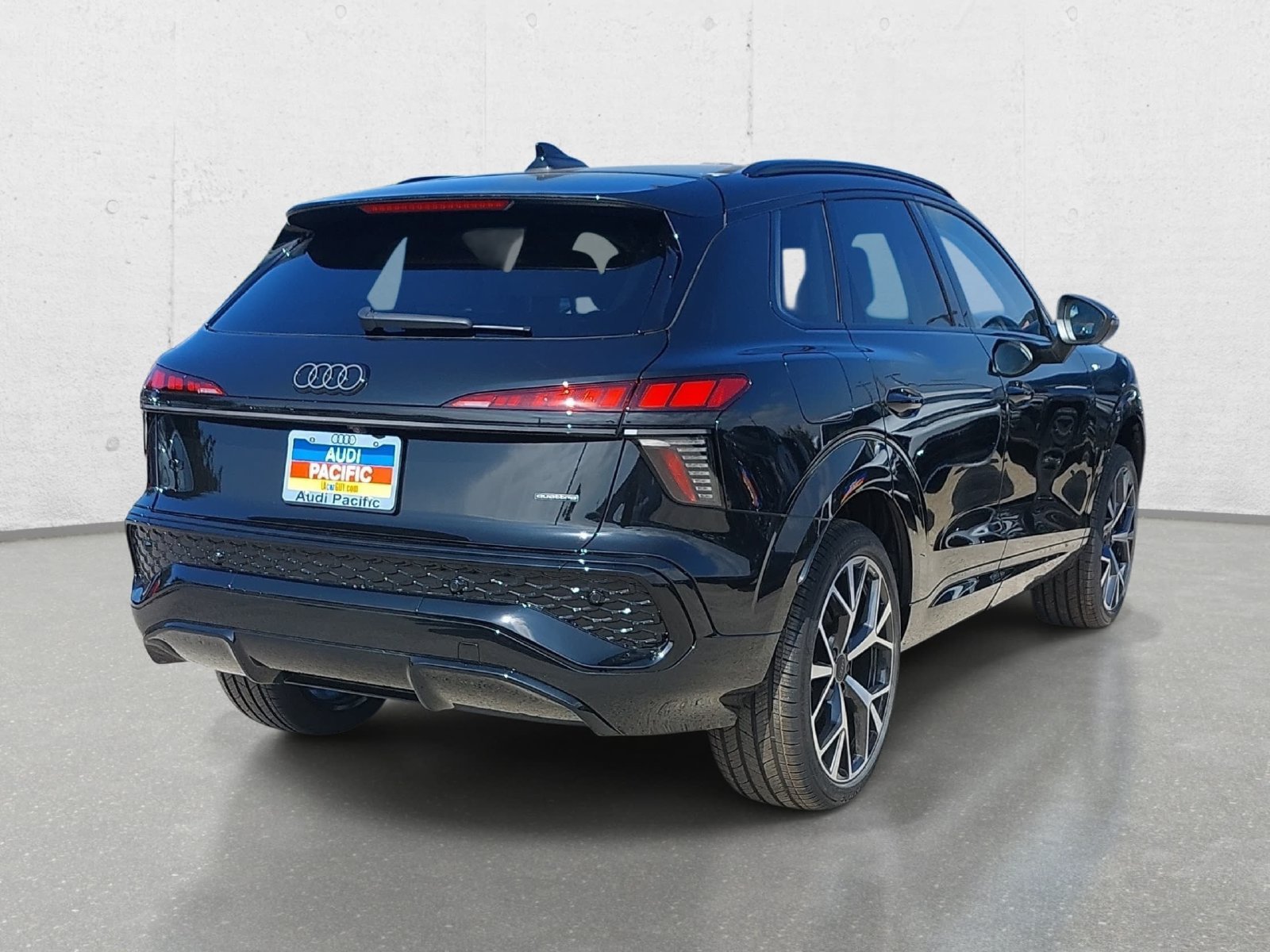 New 2026 Audi Q3 quattro 2.0T AWD/4WD image 5