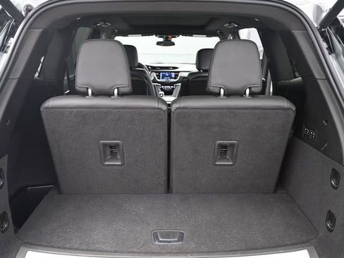 Used 2023 Cadillac XT6 Premium Luxury image 30