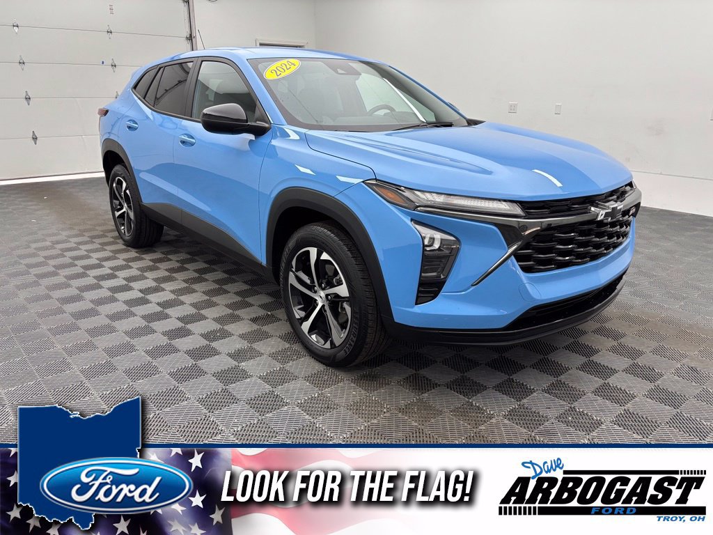 Used 2024 Chevrolet Trax RS w/ Driver Confidence Package FWD image 1