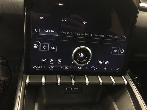 Used 2025 GMC Terrain Elevation image 23