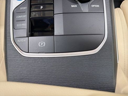 Used 2025 BMW i4 xDrive40i w/ Parking Assistance Package image 40