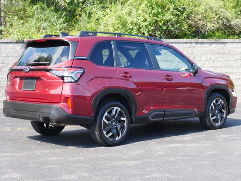 Used 2025 Subaru Forester Limited AWD/4WD image 7