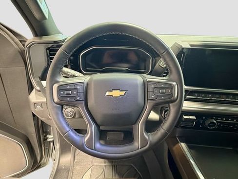 Certified 2025 Chevrolet Silverado 3500 High Country w/ High Country Premium Package AWD/4WD image 9
