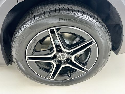 New 2026 Mercedes-Benz GLB 250 image 33