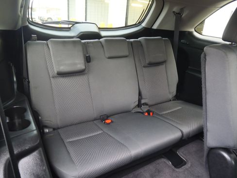 Used 2019 Toyota Highlander LE image 14