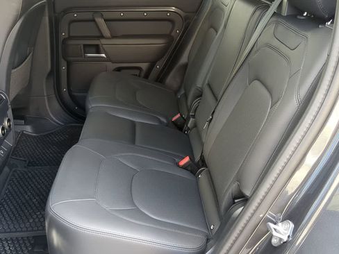 Used 2025 Land Rover Defender 130 Outbound image 21