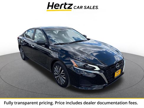 Used 2025 Nissan Altima 2.5 SV FWD image 1
