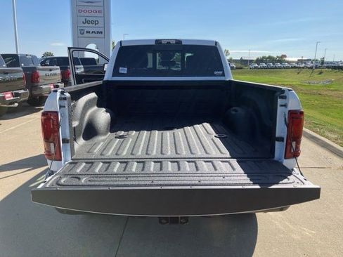 New 2026 RAM 3500 Laramie AWD/4WD image 29