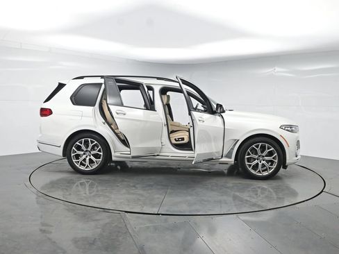 Used 2021 BMW X7 xDrive40i w/ Executive Package AWD/4WD image 57