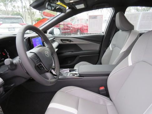 Certified 2026 Toyota Camry SE image 15