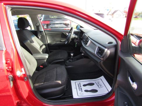 Used 2018 Kia Rio S image 26