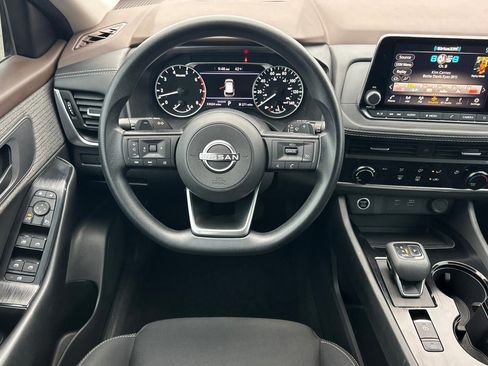 Used 2023 Nissan Rogue S image 14