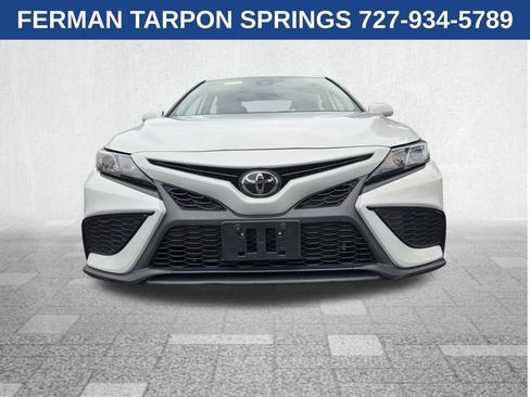 Used 2023 Toyota Camry SE FWD image 2