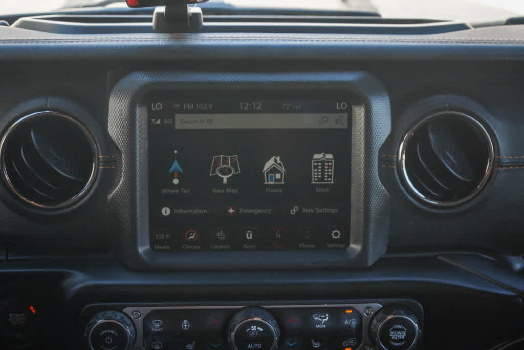 Used 2022 Jeep Wrangler Unlimited Sahara AWD/4WD image 14