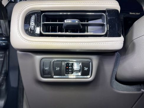 Used 2023 Lincoln Aviator Reserve w/ Equipment Group 201A image 23
