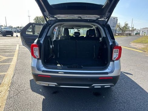Used 2023 Ford Explorer XLT w/ Equipment Group 202A image 17